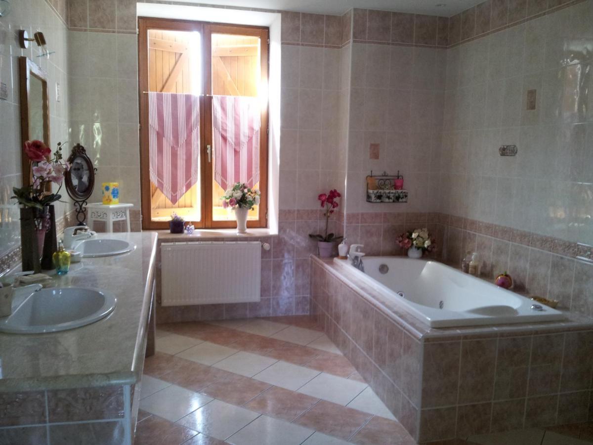 Chambre Hote Villa Sainte Barbe Mirecourt Exterior photo